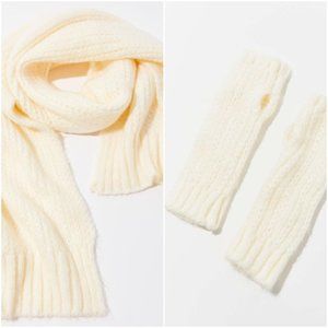 UO Ivory Boucle Scarf and Fingerless Gloves Set